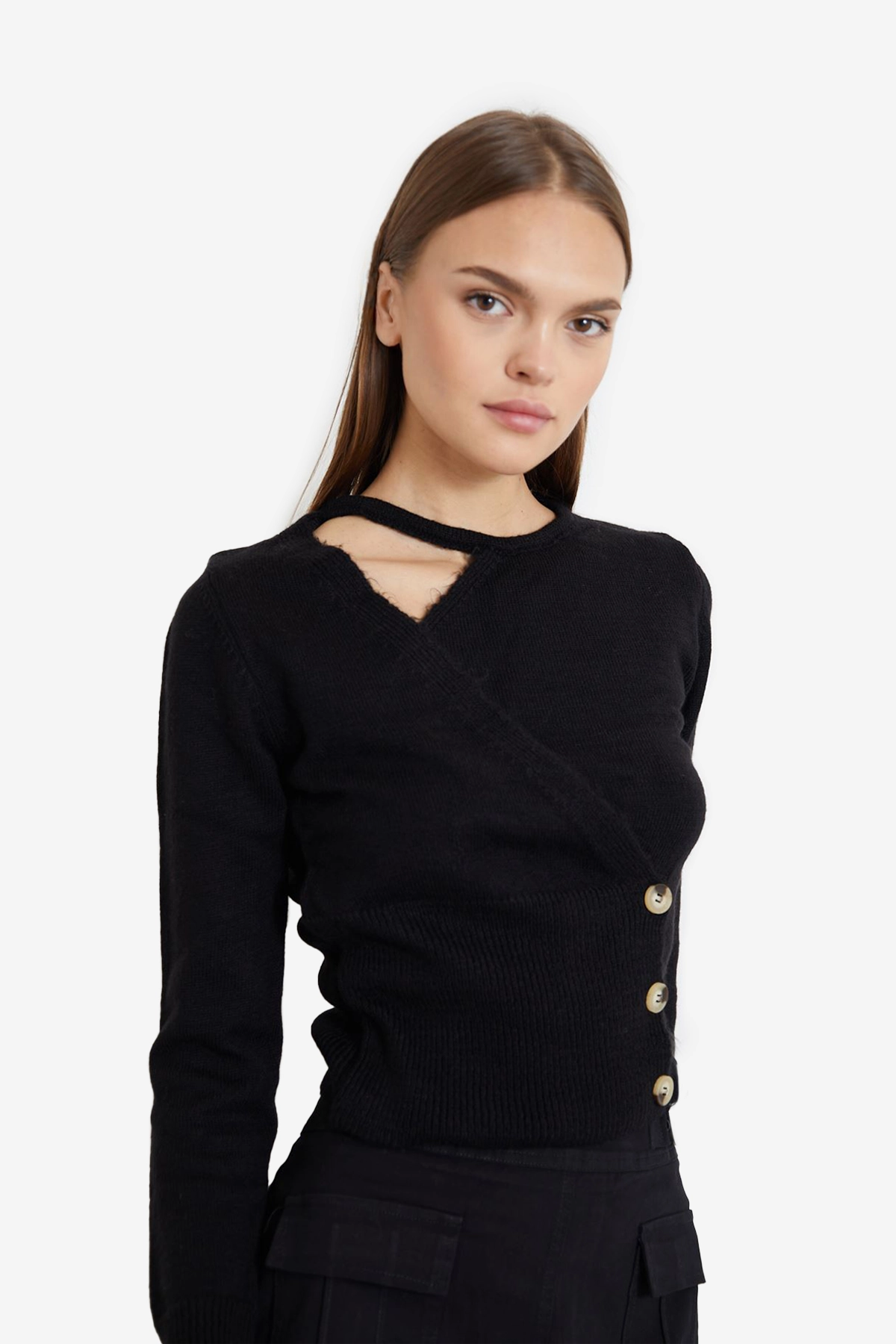 Pull asymétrique à boutons